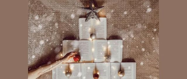 12 Book Christmas Trees to DIY This Holiday
