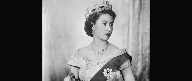 God Save the Queen: 8 Royal Reads To Celebrate Queen Elizabeth II