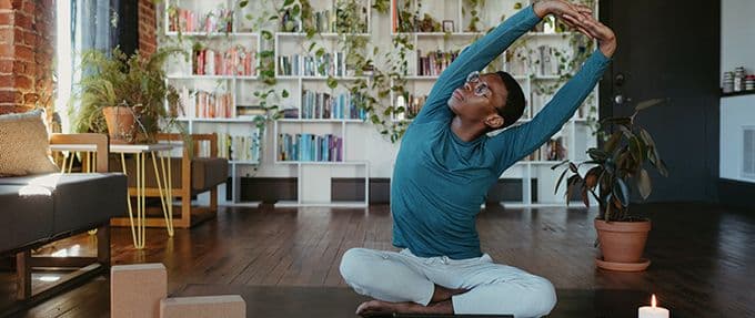 8 Essential Books for Your Yoga Journey
